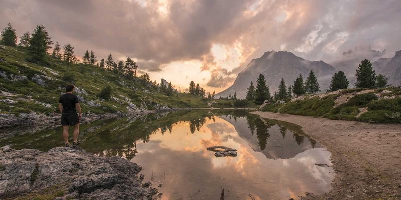 寻音汇会员体系全解析：免费与付费权益差异，打造你的蒸汽波音乐交流圣地